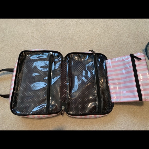 Victoria’s Secret travel cosmetic - Picture 2 of 2
